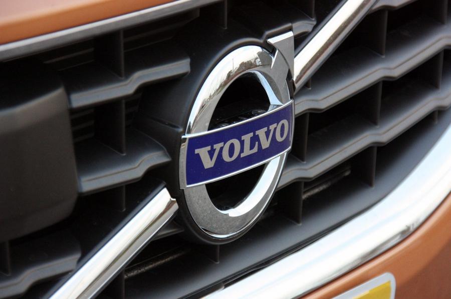 Volvo S60 2010 года  (фото 180 из 226)
